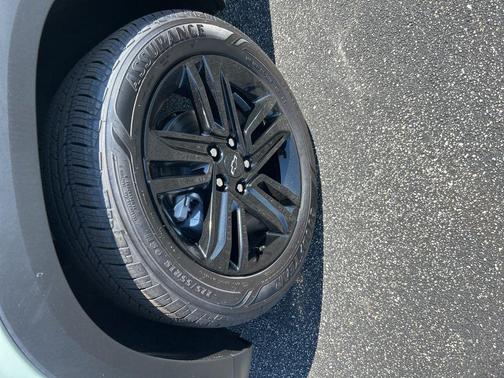 Cacti Green 2026 Chevrolet Trax FWD ACTIV