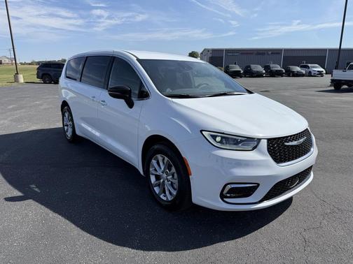 2025 Chrysler Pacifica L