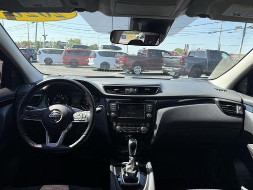 2020 Nissan Rogue Sport SV