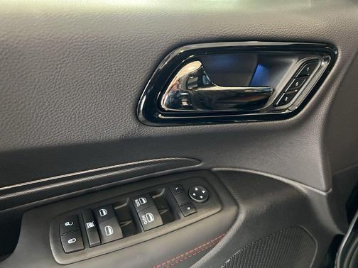 DB Black Crystal Clearcoat 2026 Dodge Durango GT Plus