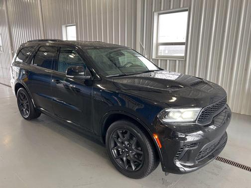 DB Black Crystal Clearcoat 2026 Dodge Durango GT Plus