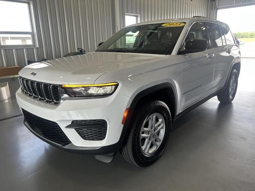 2023 Jeep Grand Cherokee Laredo