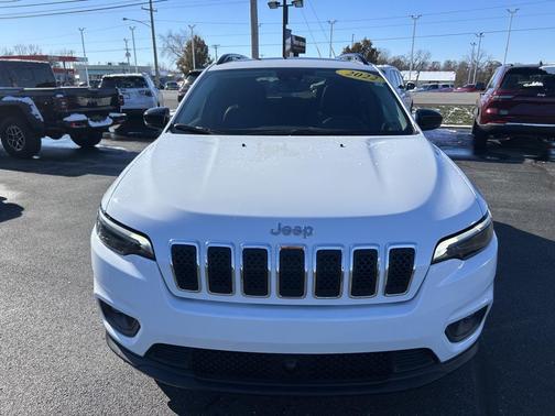 2022 Jeep Cherokee Latitude Lux