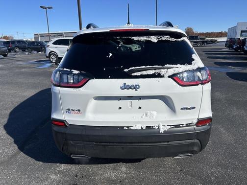 2022 Jeep Cherokee Latitude Lux