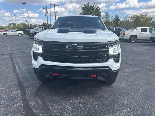 Summit White 2026 Chevrolet Silverado 1500 LT Trail Boss
