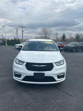 2025 Chrysler Pacifica L