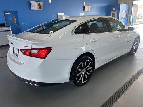 2023 Chevrolet Malibu FWD RS