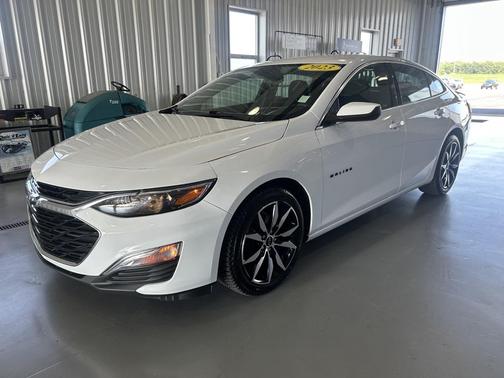 2023 Chevrolet Malibu FWD RS
