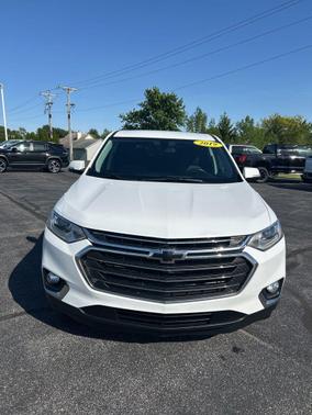 Summit White 2019 Chevrolet Traverse LT Cloth