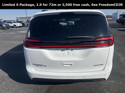 2026 Chrysler Pacifica Limited