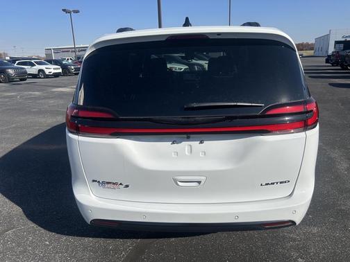 2026 Chrysler Pacifica Limited