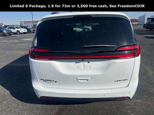 2026 Chrysler Pacifica Limited