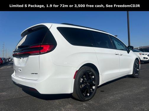2026 Chrysler Pacifica Limited