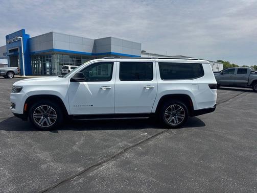 Bright White Clearcoat 2023 Jeep Wagoneer L Series II 4x4