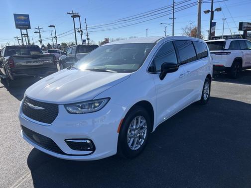 2026 Chrysler Pacifica L