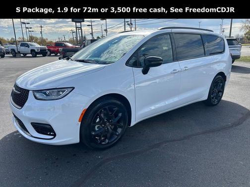 2026 Chrysler Pacifica L