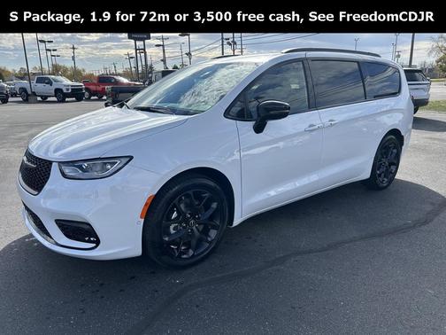 2026 Chrysler Pacifica L