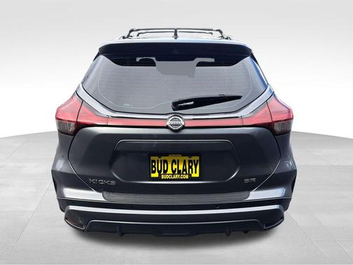Gun Metallic 2021 Nissan Kicks SR