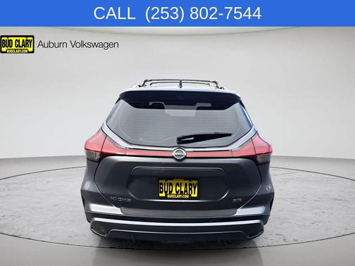 Gun Metallic 2021 Nissan Kicks SR