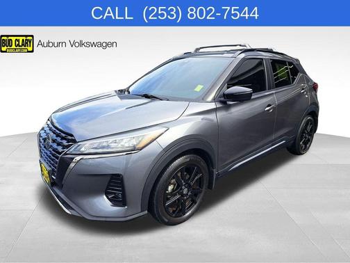 Gun Metallic 2021 Nissan Kicks SR