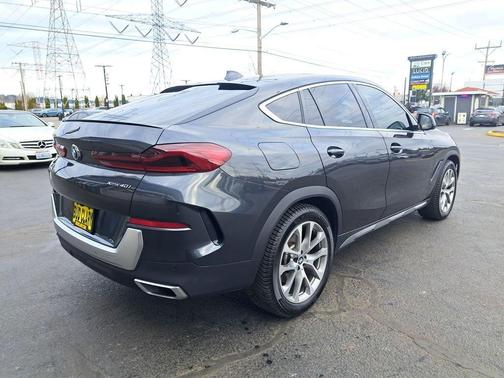Dark Graphite Metallic 2021 BMW X6 xDrive40i