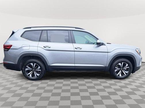 2025 Volkswagen Atlas 2.0T SE