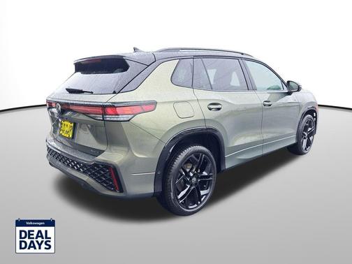 2025 Volkswagen Tiguan 2.0T SE R-Line Black