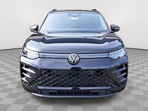 2025 Volkswagen Tiguan 2.0T SE R-Line Black