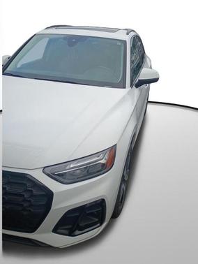 2023 Audi Q5 45 S line quattro Premium