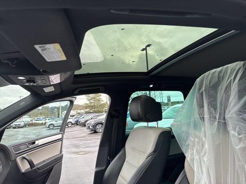 2017 Volkswagen Touareg V6 Wolfsburg Edition