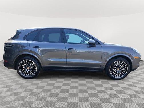 2021 Porsche Cayenne Base