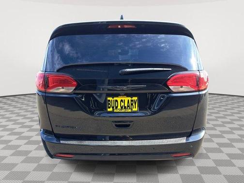 2018 Chrysler Pacifica Touring-L Plus