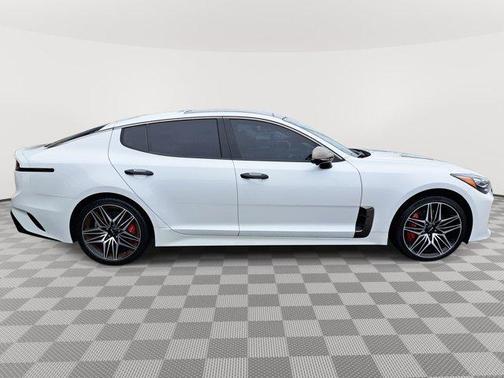 2022 Kia Stinger GT2