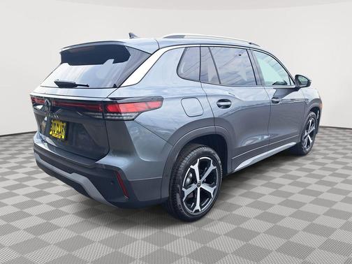 2025 Volkswagen Tiguan 2.0T SE