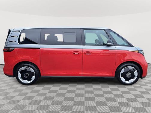 2025 Volkswagen ID. Buzz Pro S