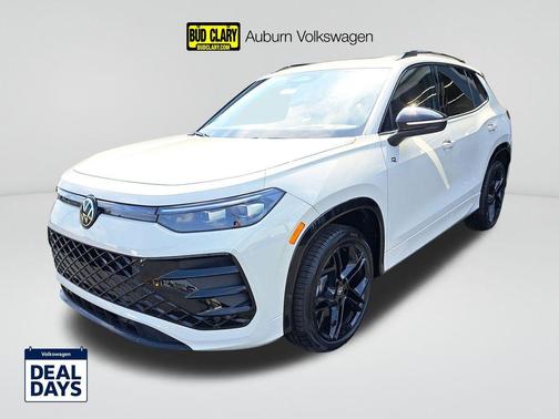 2025 Volkswagen Tiguan 2.0T SE R-Line Black