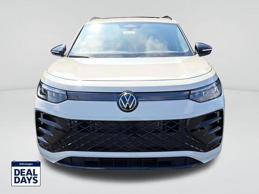 2025 Volkswagen Tiguan 2.0T SE R-Line Black