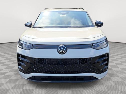 2025 Volkswagen Tiguan 2.0T SE R-Line Black