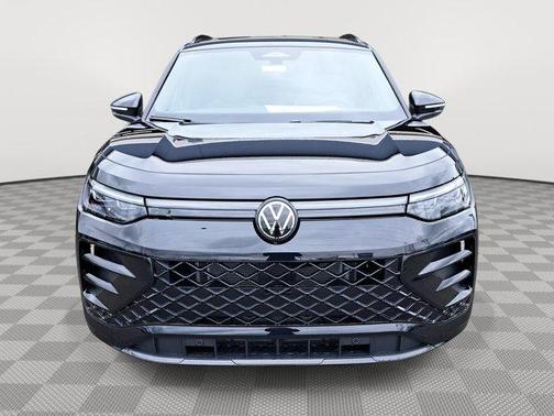 2025 Volkswagen Tiguan 2.0T SE R-Line Black