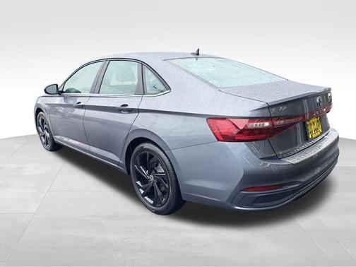 Gray 2026 Volkswagen Jetta 1.5T SE