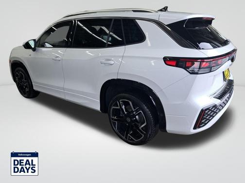 2026 Volkswagen Tiguan 2.0T SEL R-Line