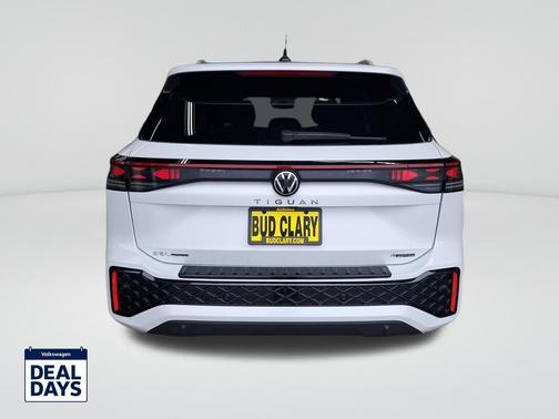 2026 Volkswagen Tiguan 2.0T SEL R-Line