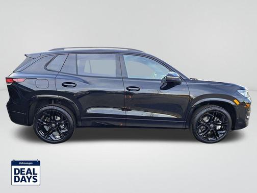 2025 Volkswagen Tiguan 2.0T SE R-Line Black