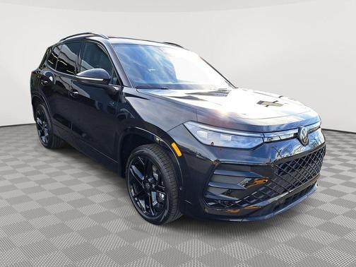 2025 Volkswagen Tiguan 2.0T SE R-Line Black