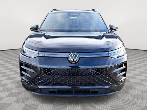 2025 Volkswagen Tiguan 2.0T SE R-Line Black