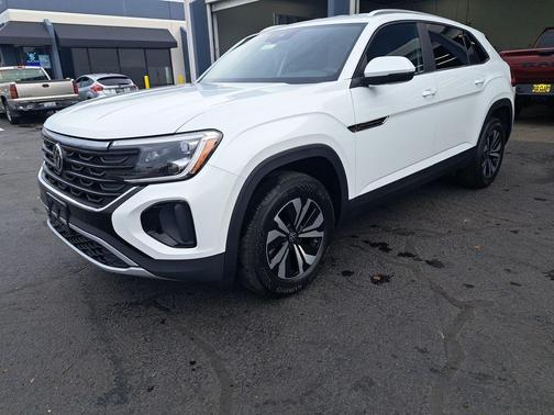 2026 Volkswagen Atlas Cross Sport 2.0T SE