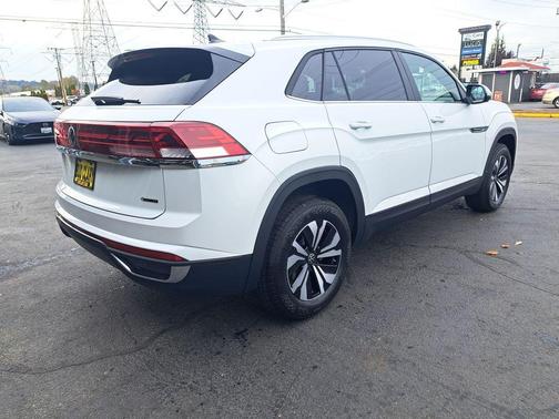 2026 Volkswagen Atlas Cross Sport 2.0T SE