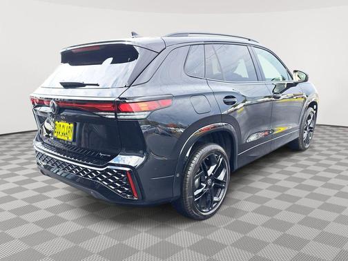 2025 Volkswagen Tiguan 2.0T SE R-Line Black