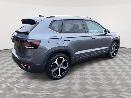 2025 Volkswagen Taos 1.5T SEL