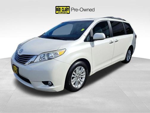 2017 Toyota Sienna XLE Premium